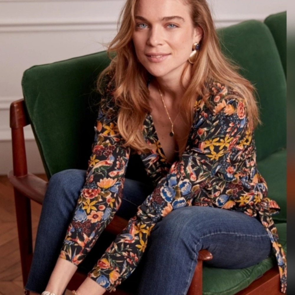 Floral Wrap V-Neck Top in Black - Picture 2 of 6